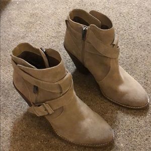 DV Ankle Booties